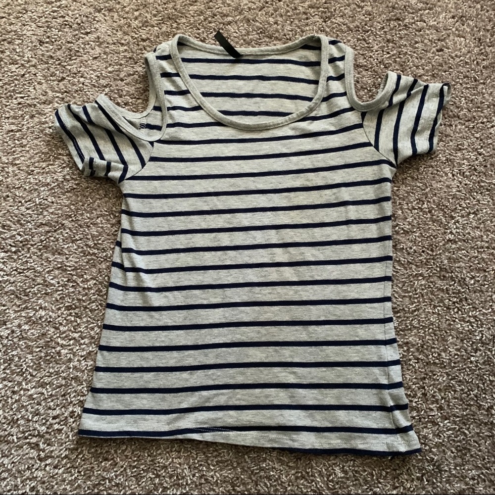 grey cold shoulder top